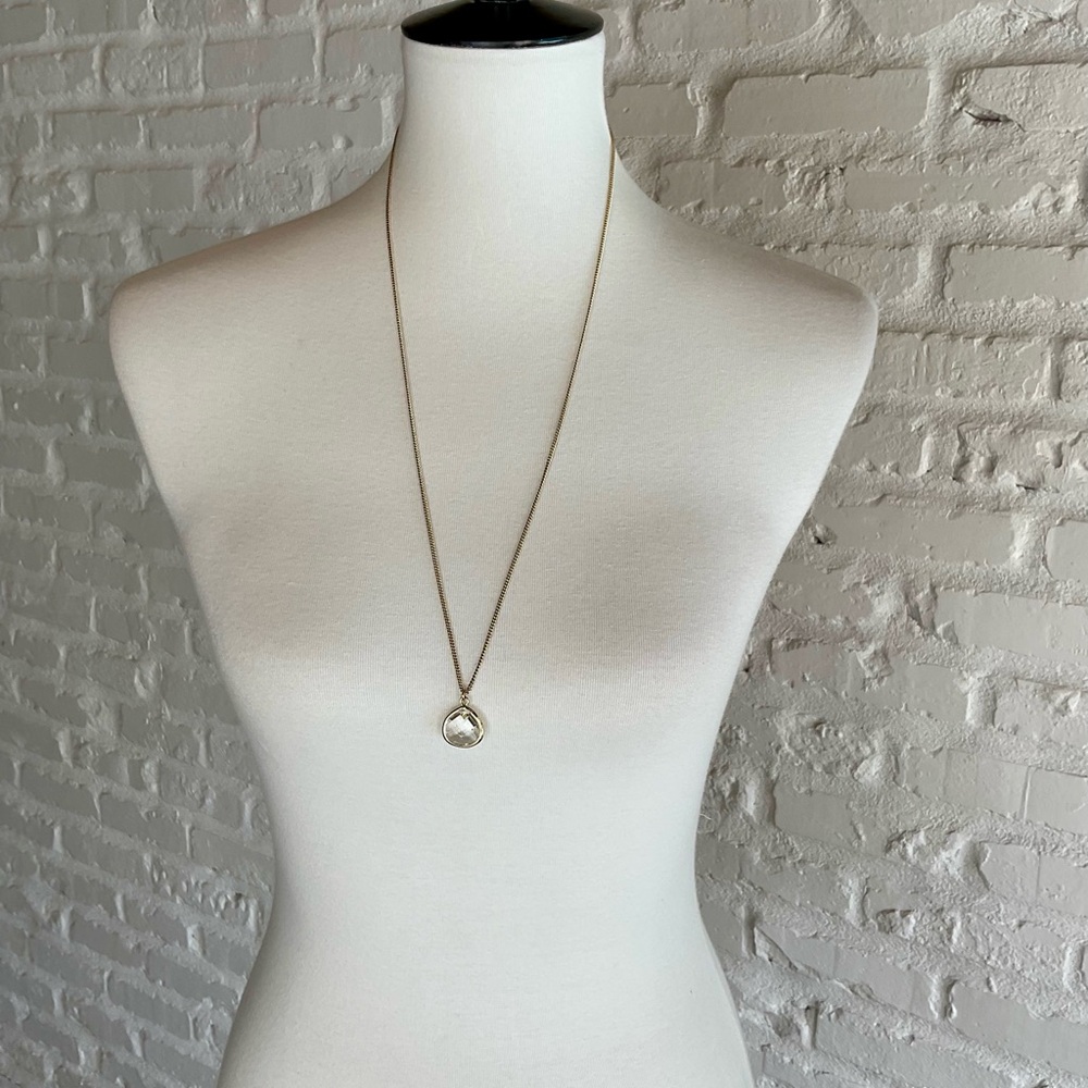 Elegant Gold Pendant Necklace